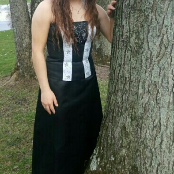 Prom Dress - Picture 1 of 2